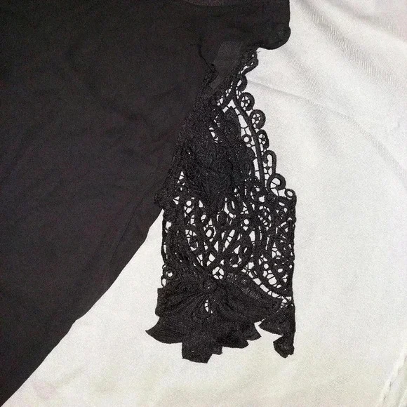 Never worn, size runs large! - Picture 3 of 3